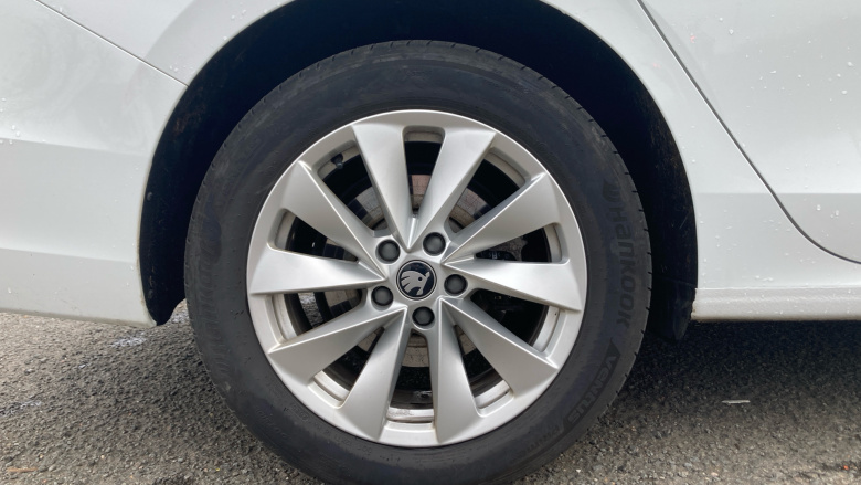 Skoda Superb 1.5 TSI iV SE Technology DSG 5dr Estate